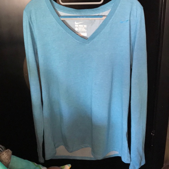 Nike Tops - Nike dri-fit top